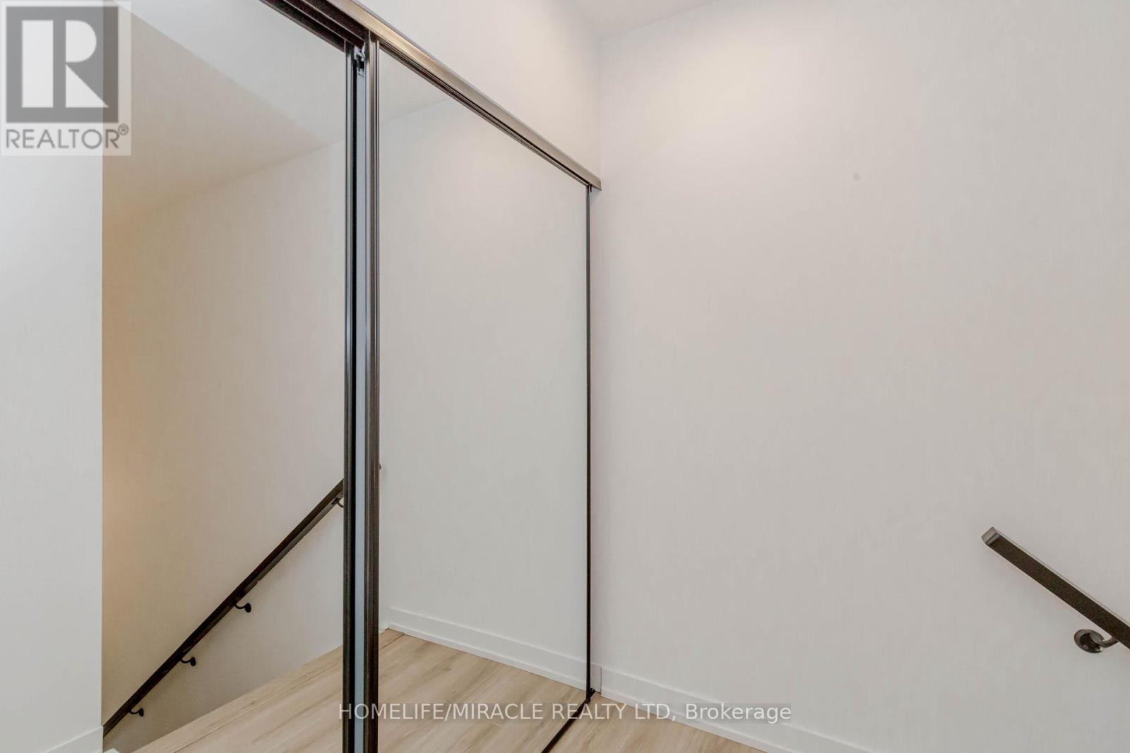 11 - 20 Lagerfeld Drive, Brampton, Ontario  L7A 5L4 - Photo 34 - W12526802