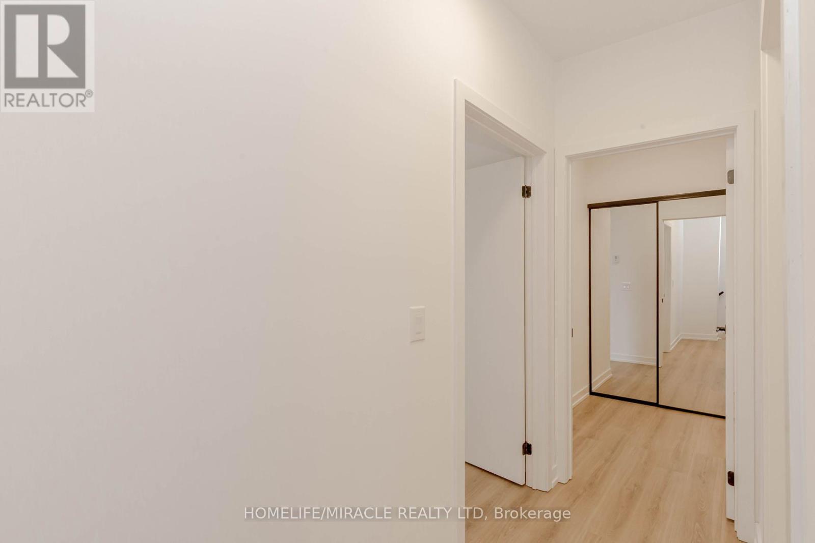 11 - 20 Lagerfeld Drive, Brampton, Ontario  L7A 5L4 - Photo 35 - W12526802