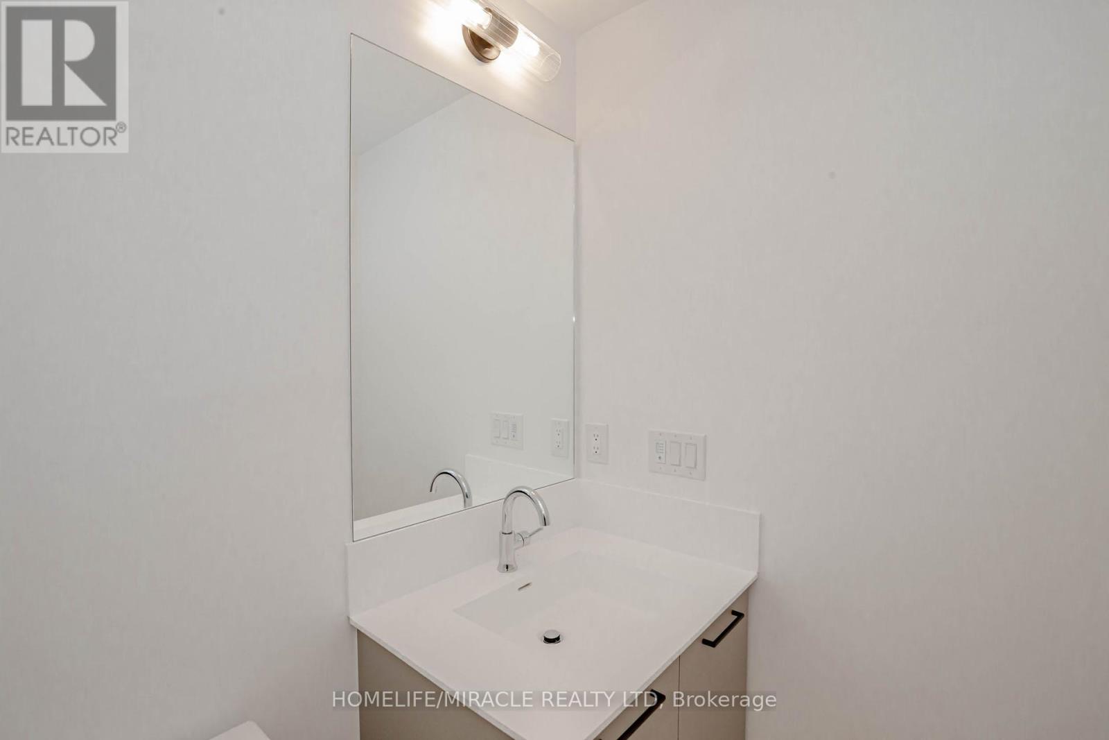 11 - 20 Lagerfeld Drive, Brampton, Ontario  L7A 5L4 - Photo 42 - W12526802