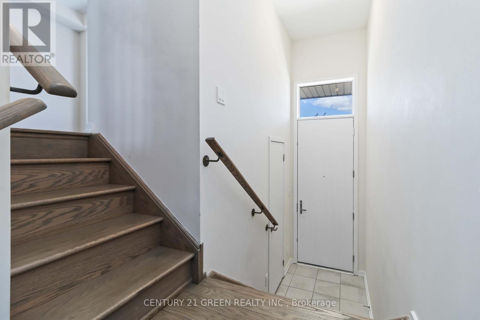 142 Landsbridge Street, Caledon, Ontario  L7E 2E1 - Photo 5 - W12526808