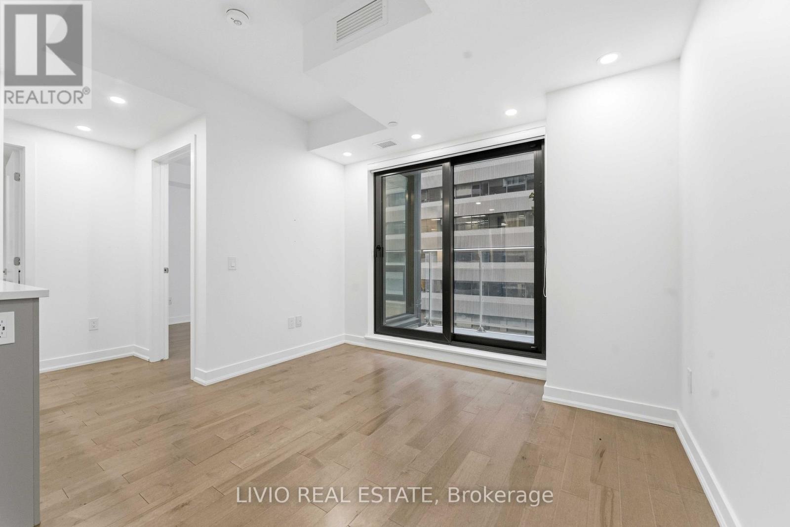 502 - 340 Queen Street Ottawa Street, Ottawa, Ontario  K1R 0G1 - Photo 10 - X12526794