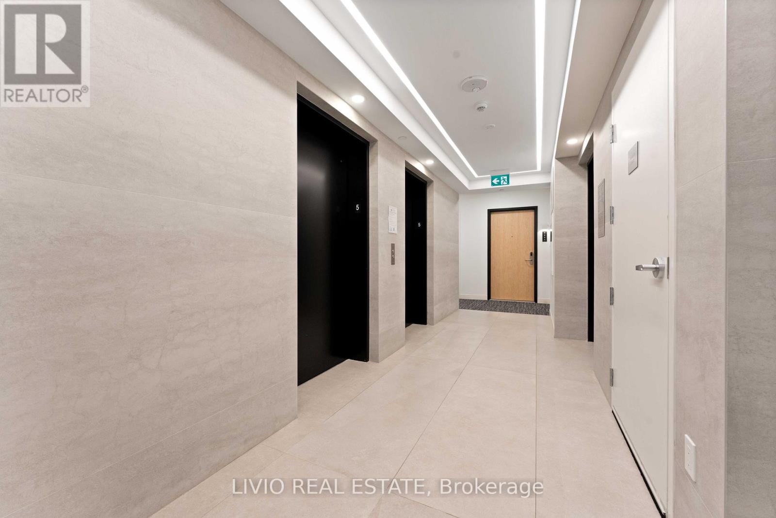 502 - 340 Queen Street Ottawa Street, Ottawa, Ontario  K1R 0G1 - Photo 4 - X12526794