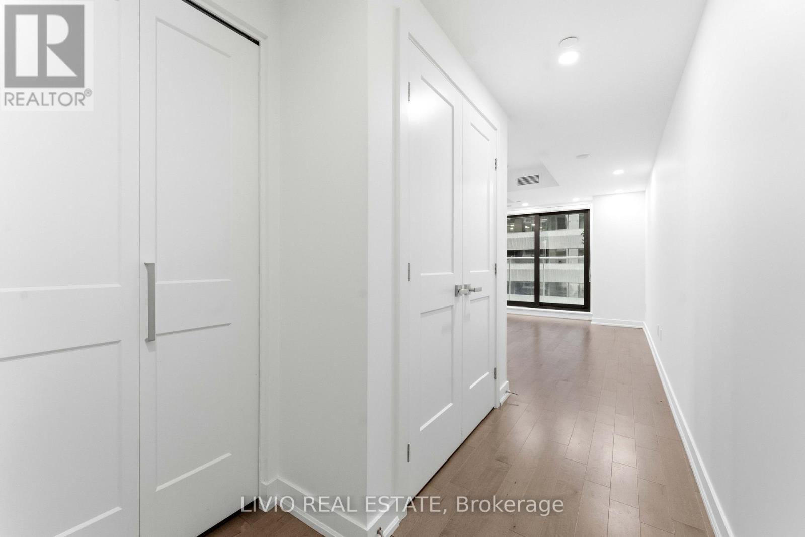 502 - 340 Queen Street Ottawa Street, Ottawa, Ontario  K1R 0G1 - Photo 5 - X12526794