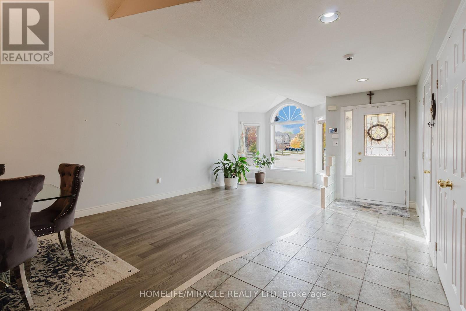 84 Hillgarden Drive, Hamilton, Ontario  L8J 3S7 - Photo 13 - X12526810