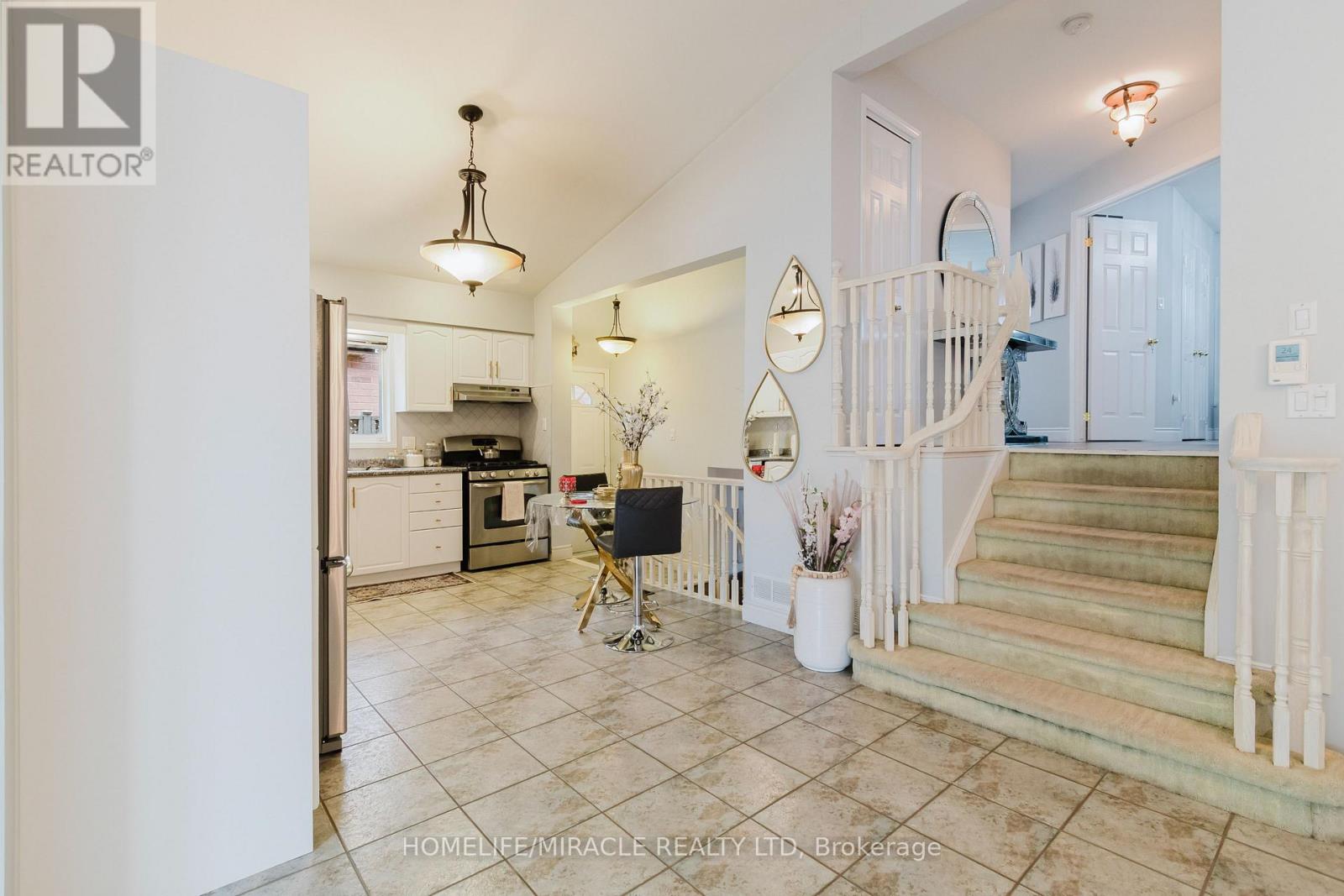 84 Hillgarden Drive, Hamilton, Ontario  L8J 3S7 - Photo 16 - X12526810