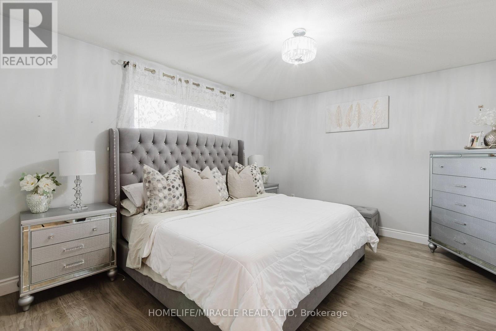 84 Hillgarden Drive, Hamilton, Ontario  L8J 3S7 - Photo 21 - X12526810