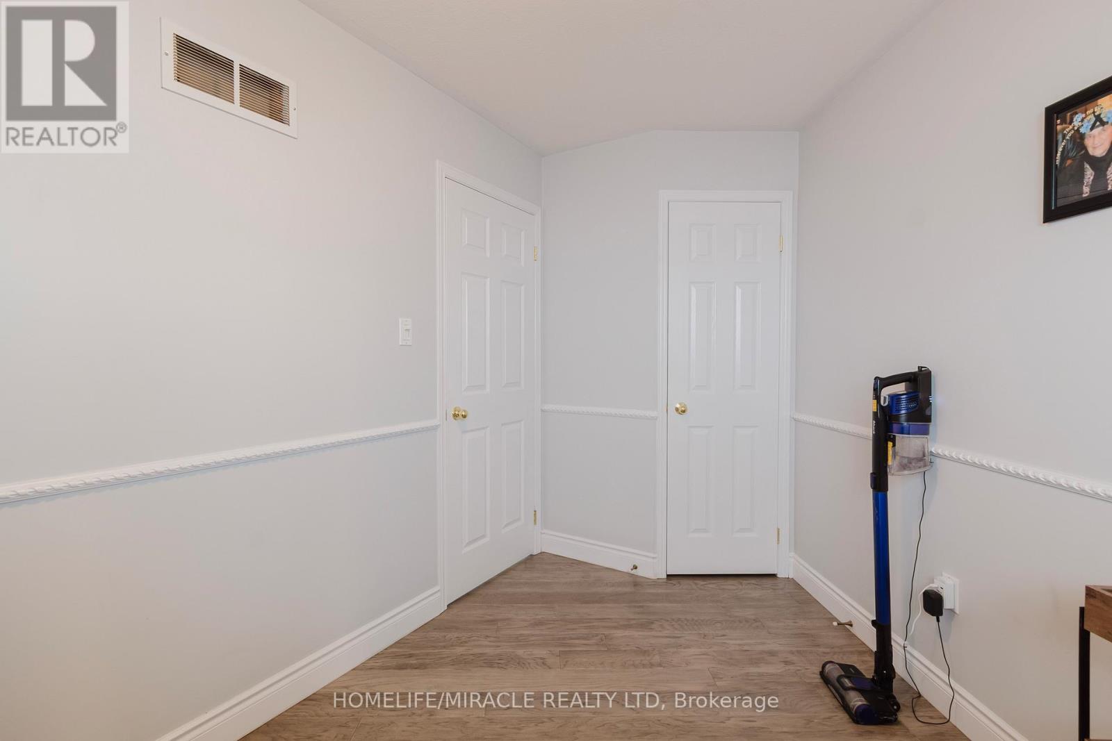 84 Hillgarden Drive, Hamilton, Ontario  L8J 3S7 - Photo 28 - X12526810