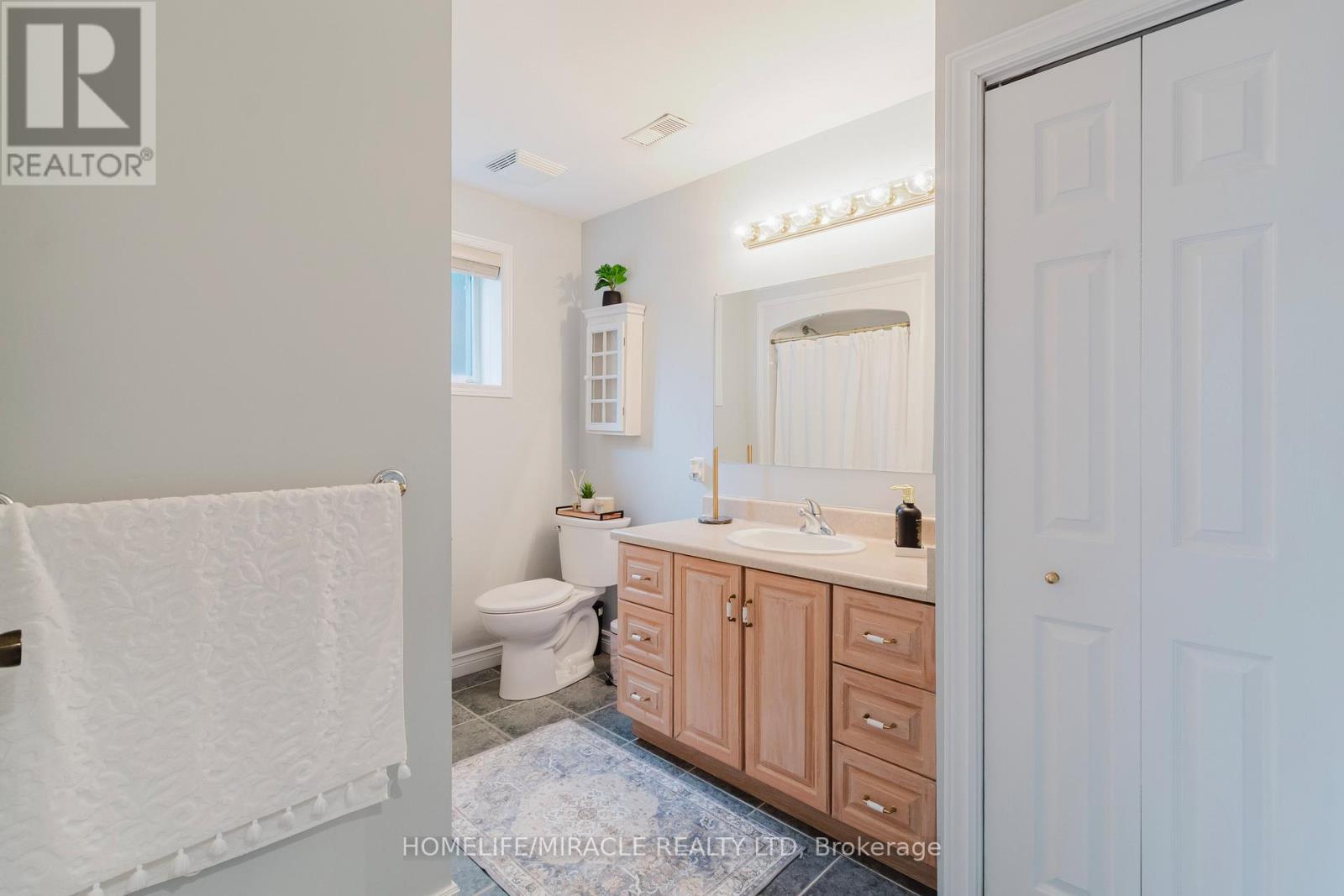 84 Hillgarden Drive, Hamilton, Ontario  L8J 3S7 - Photo 29 - X12526810