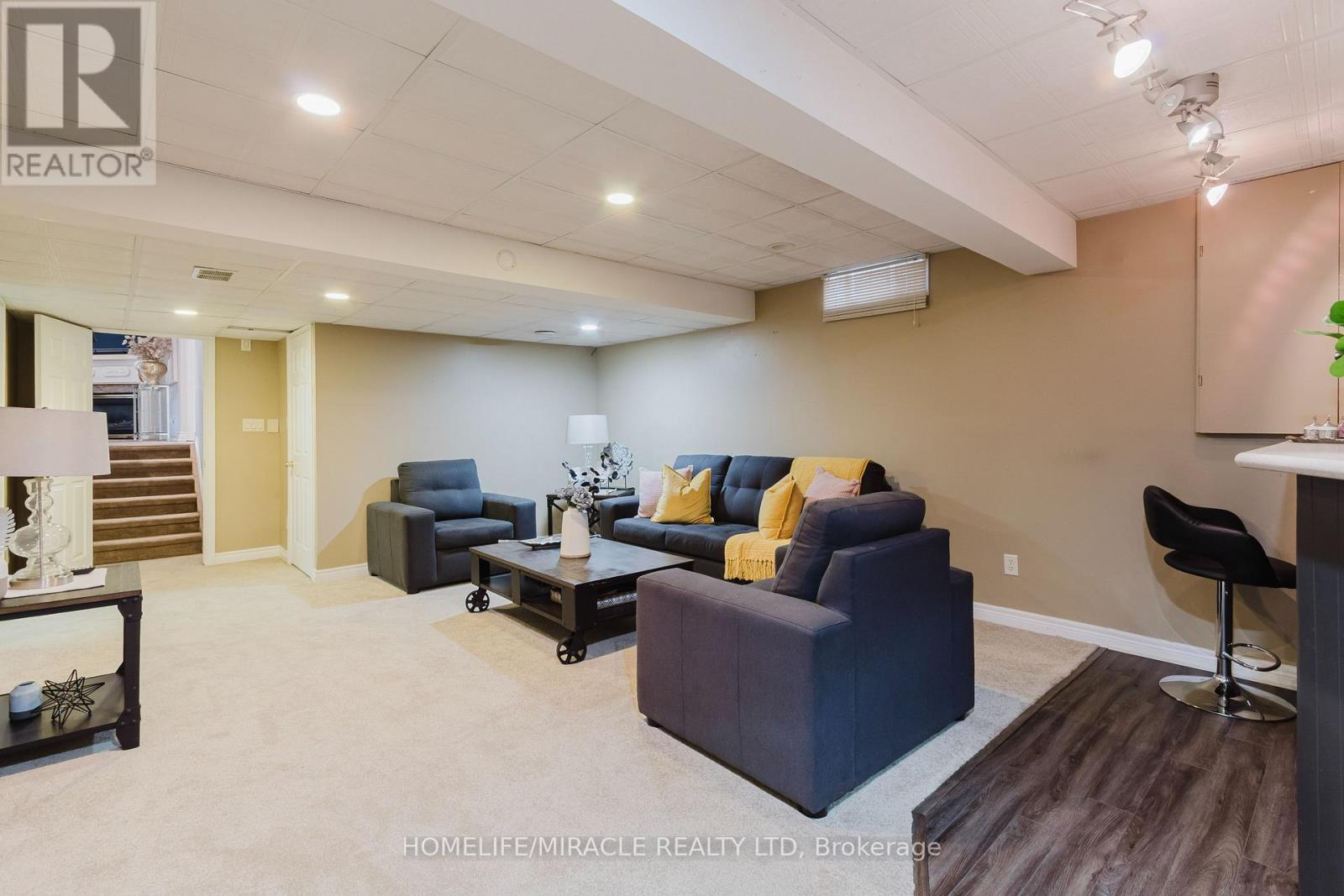 84 Hillgarden Drive, Hamilton, Ontario  L8J 3S7 - Photo 34 - X12526810