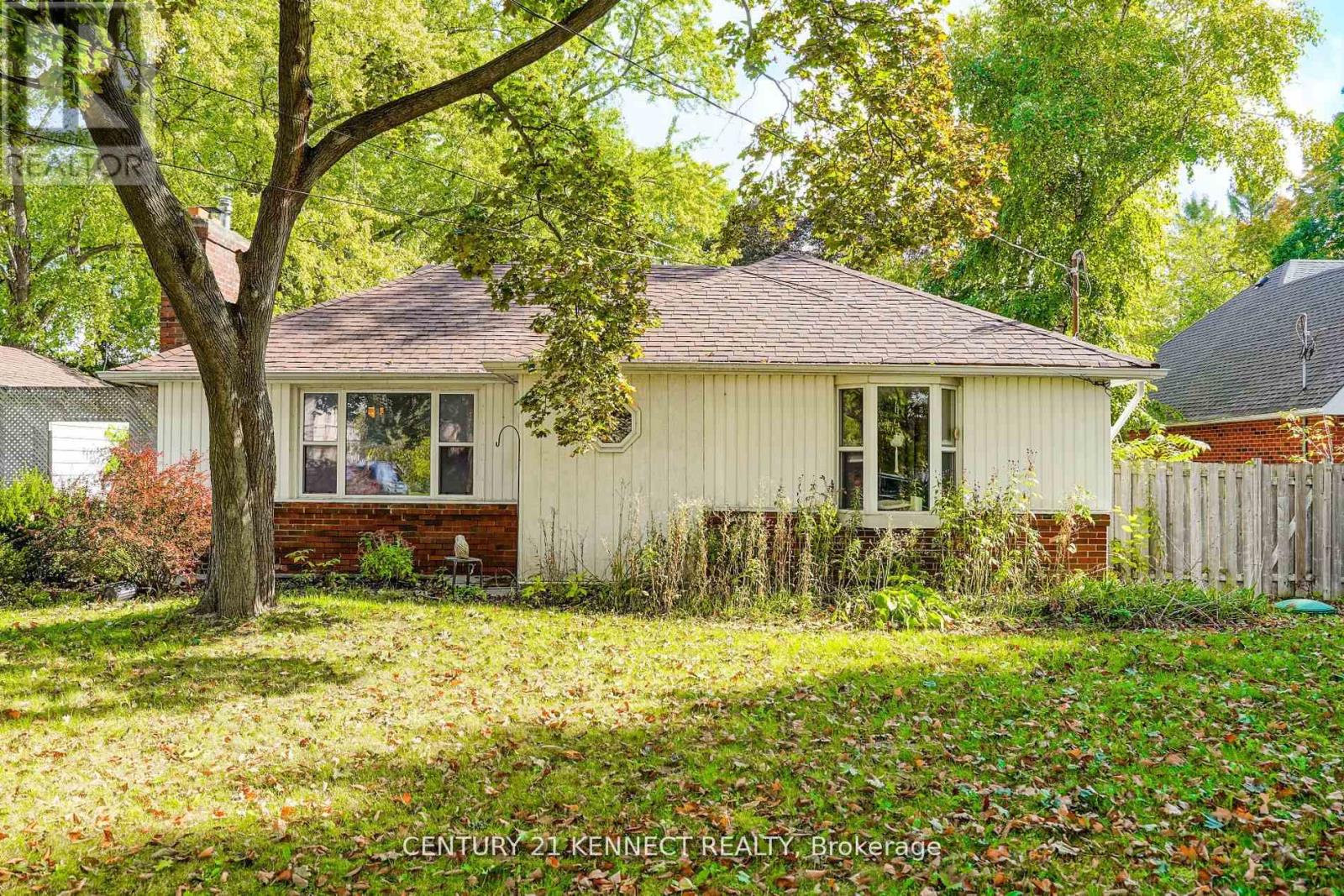 10813 Victoria Square Boulevard, Markham, Ontario  L6C 1J3 - Photo 12 - N12511718