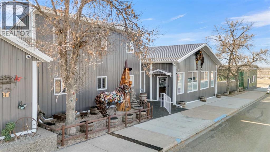 2023 20 Avenue, Bowden, Alberta  T0M 0K0 - Photo 12 - A2269660