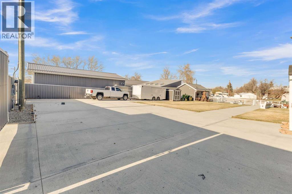 2023 20 Avenue, Bowden, Alberta  T0M 0K0 - Photo 36 - A2269660