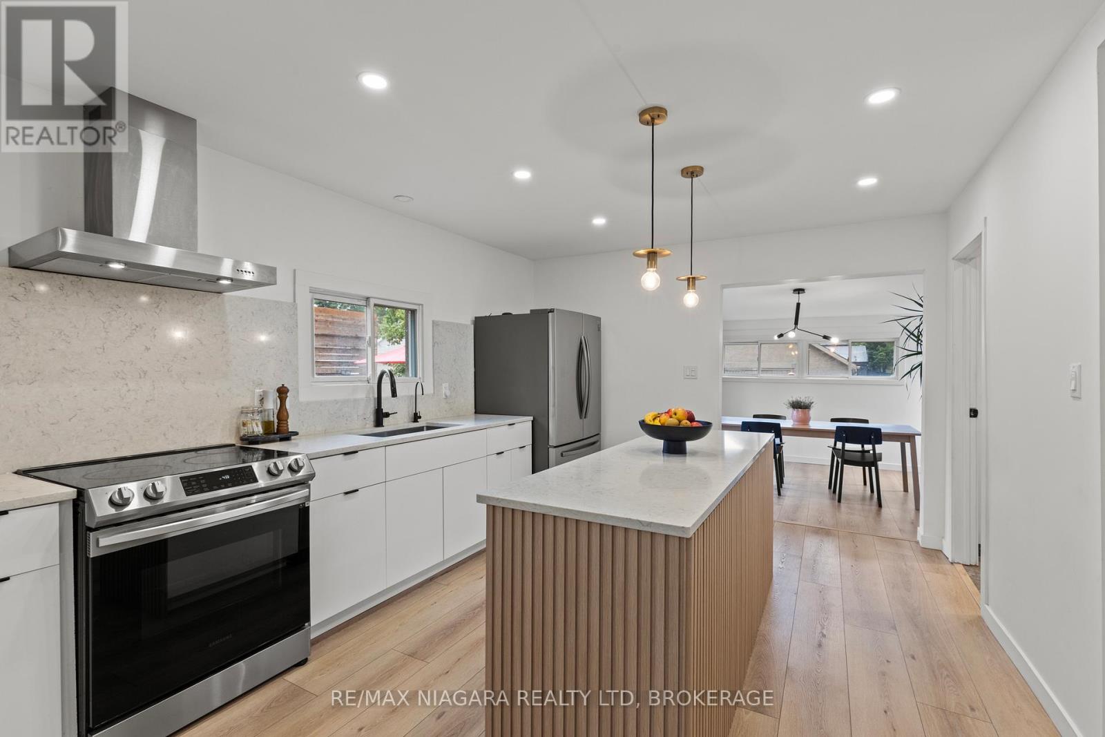 9 Shelley Avenue, St. Catharines, Ontario L2N 5L4 - Photo 10 - X12506710