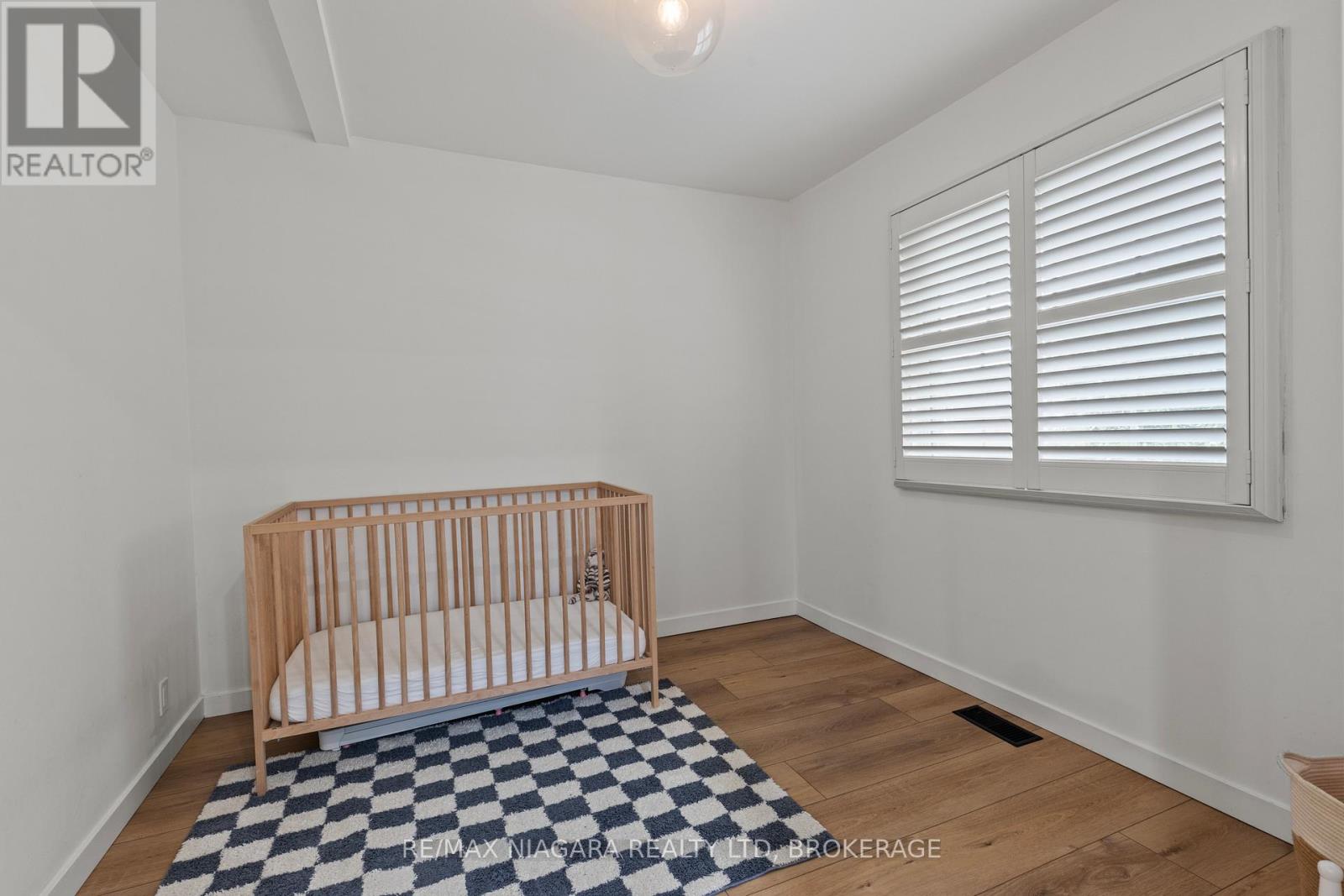 9 Shelley Avenue, St. Catharines, Ontario L2N 5L4 - Photo 20 - X12506710