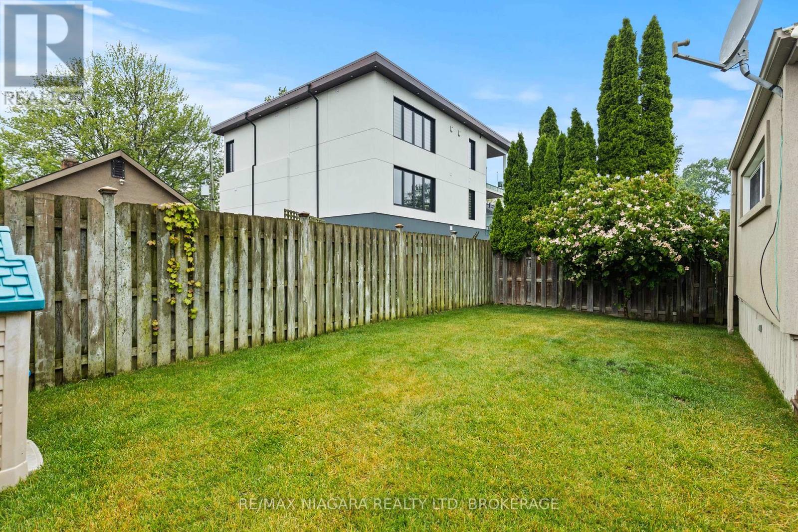 9 Shelley Avenue, St. Catharines, Ontario L2N 5L4 - Photo 16 - X12506710