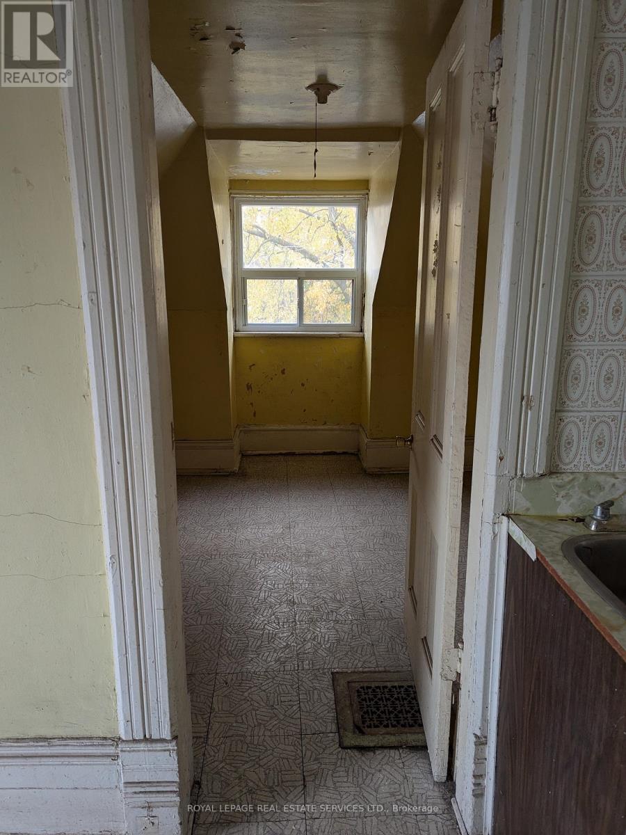 529 Gladstone Avenue, Toronto, Ontario  M6H 3J1 - Photo 10 - C12526854