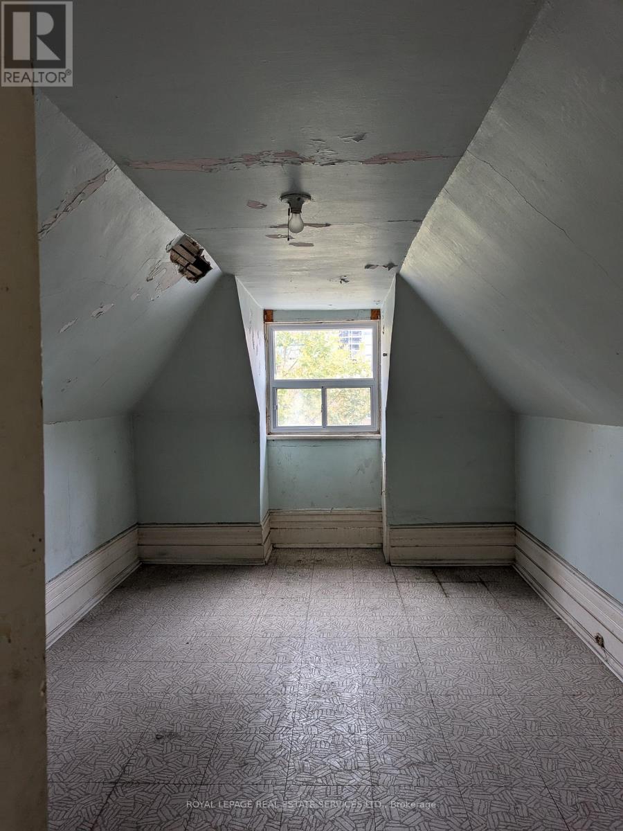 529 Gladstone Avenue, Toronto, Ontario  M6H 3J1 - Photo 11 - C12526854