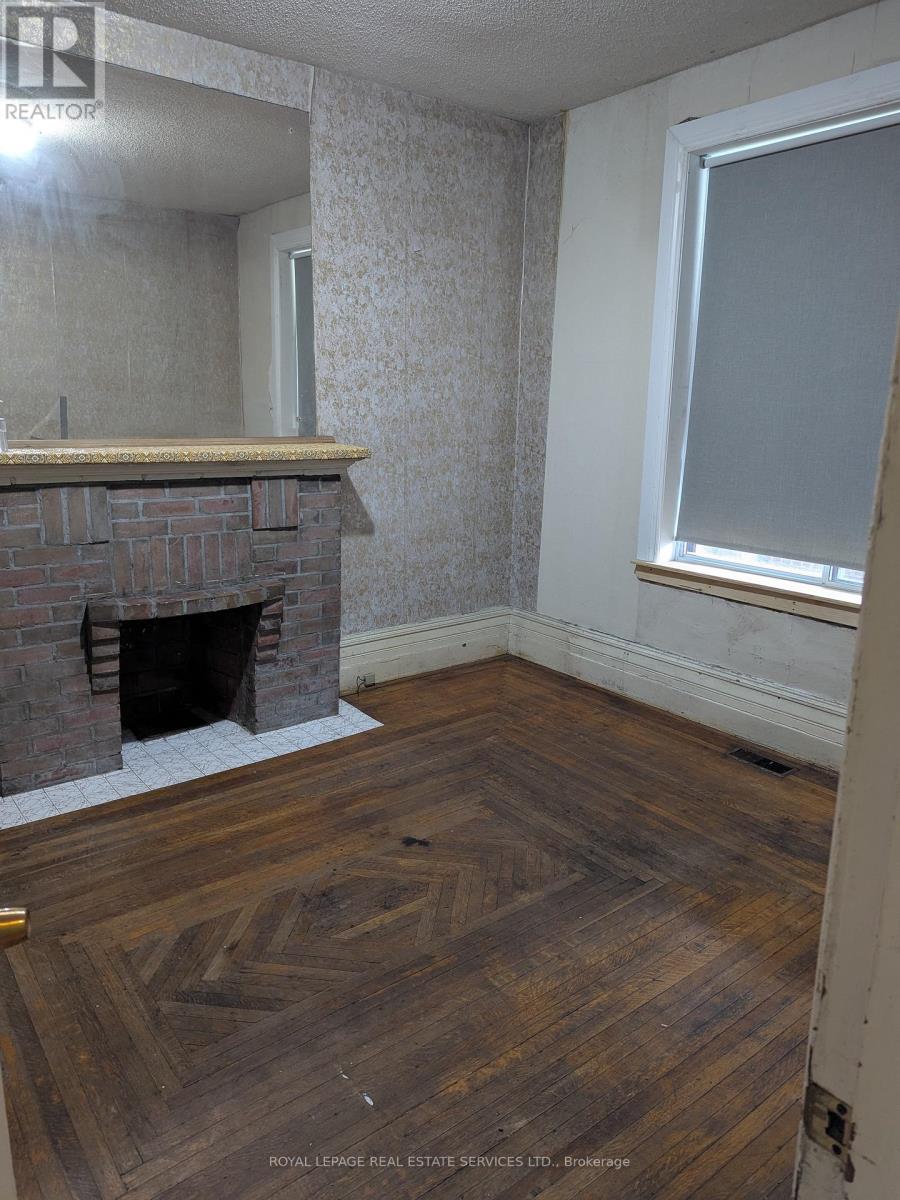 529 Gladstone Avenue, Toronto, Ontario  M6H 3J1 - Photo 4 - C12526854