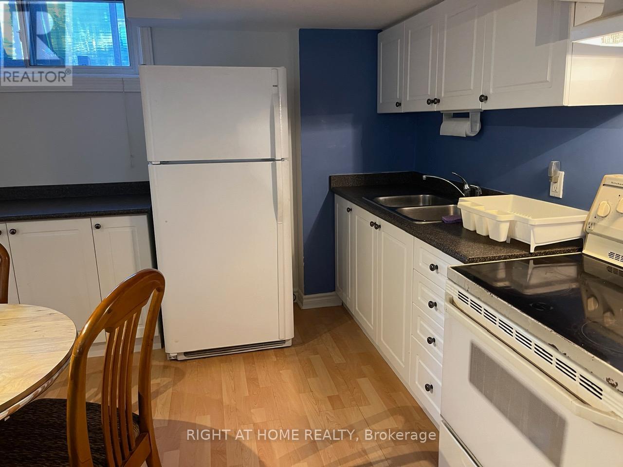 19 Budea Crescent S, Toronto, Ontario  M1R 4V1 - Photo 10 - E12526590