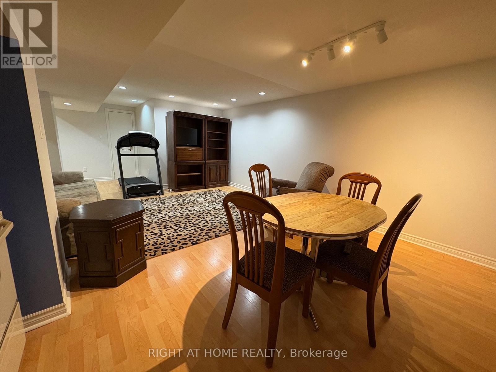 19 Budea Crescent S, Toronto, Ontario  M1R 4V1 - Photo 18 - E12526590