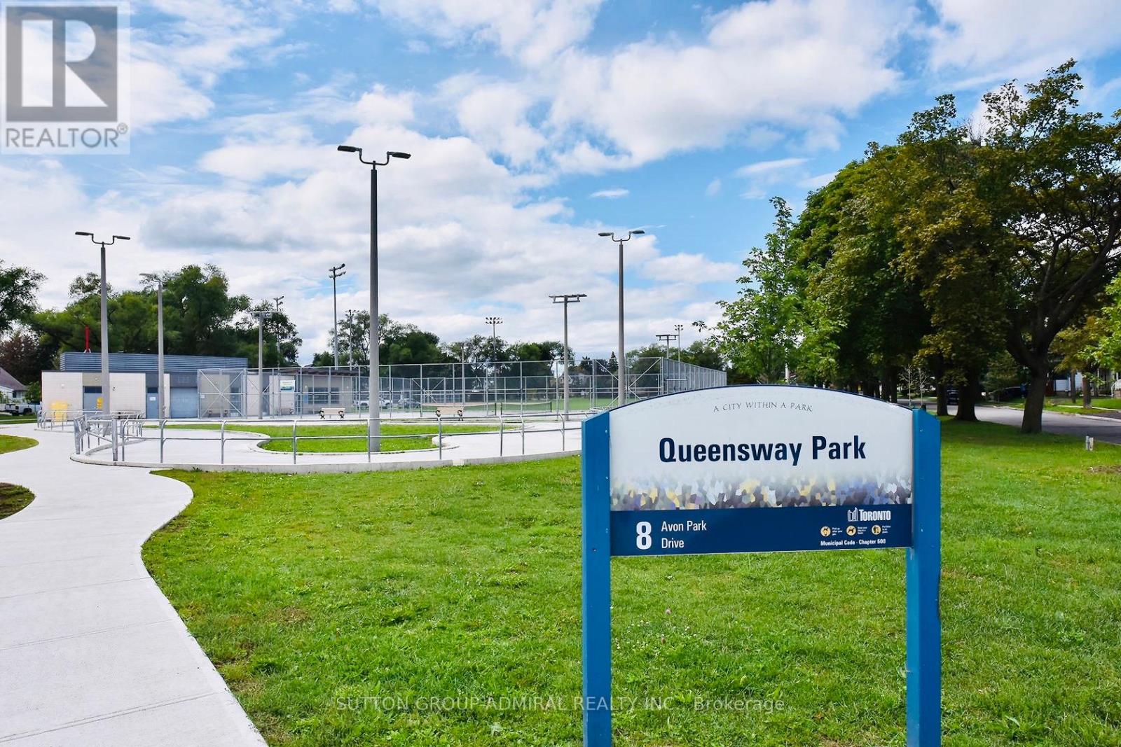 404 - 7 Smith Crescent, Toronto, Ontario  M8Z 0G3 - Photo 13 - W12375267