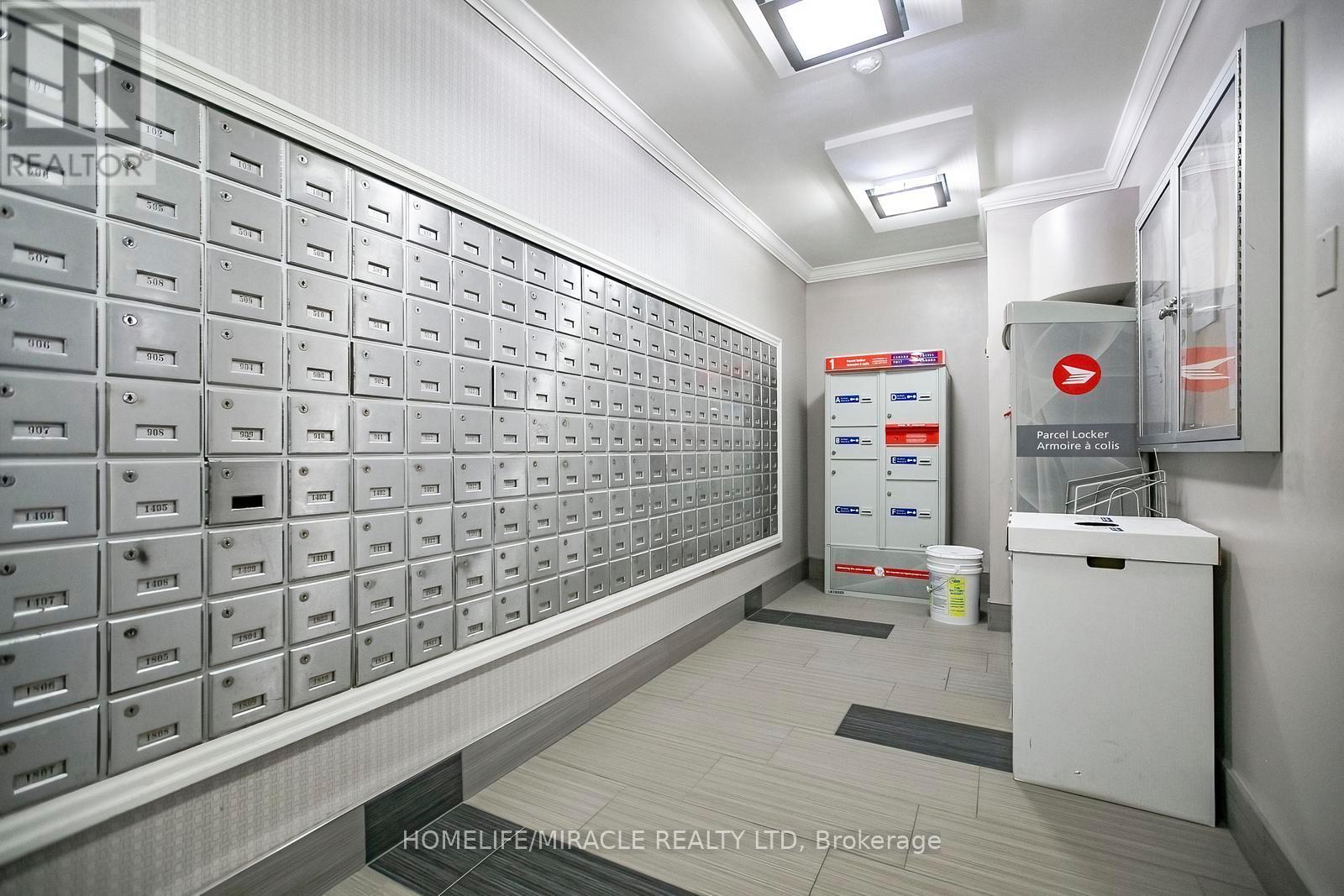 1610 - 15 Kensington Road, Brampton, Ontario L6T 3W2 - Photo 11 - W12526824