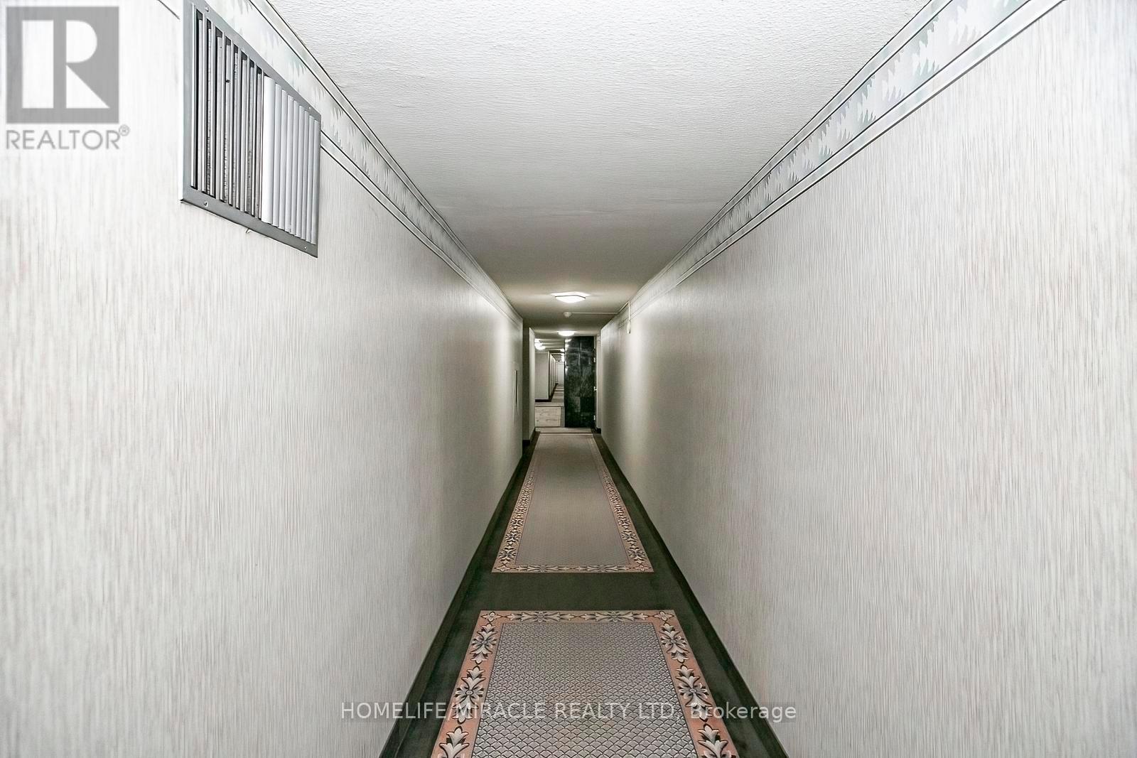 1610 - 15 Kensington Road, Brampton, Ontario L6T 3W2 - Photo 15 - W12526824