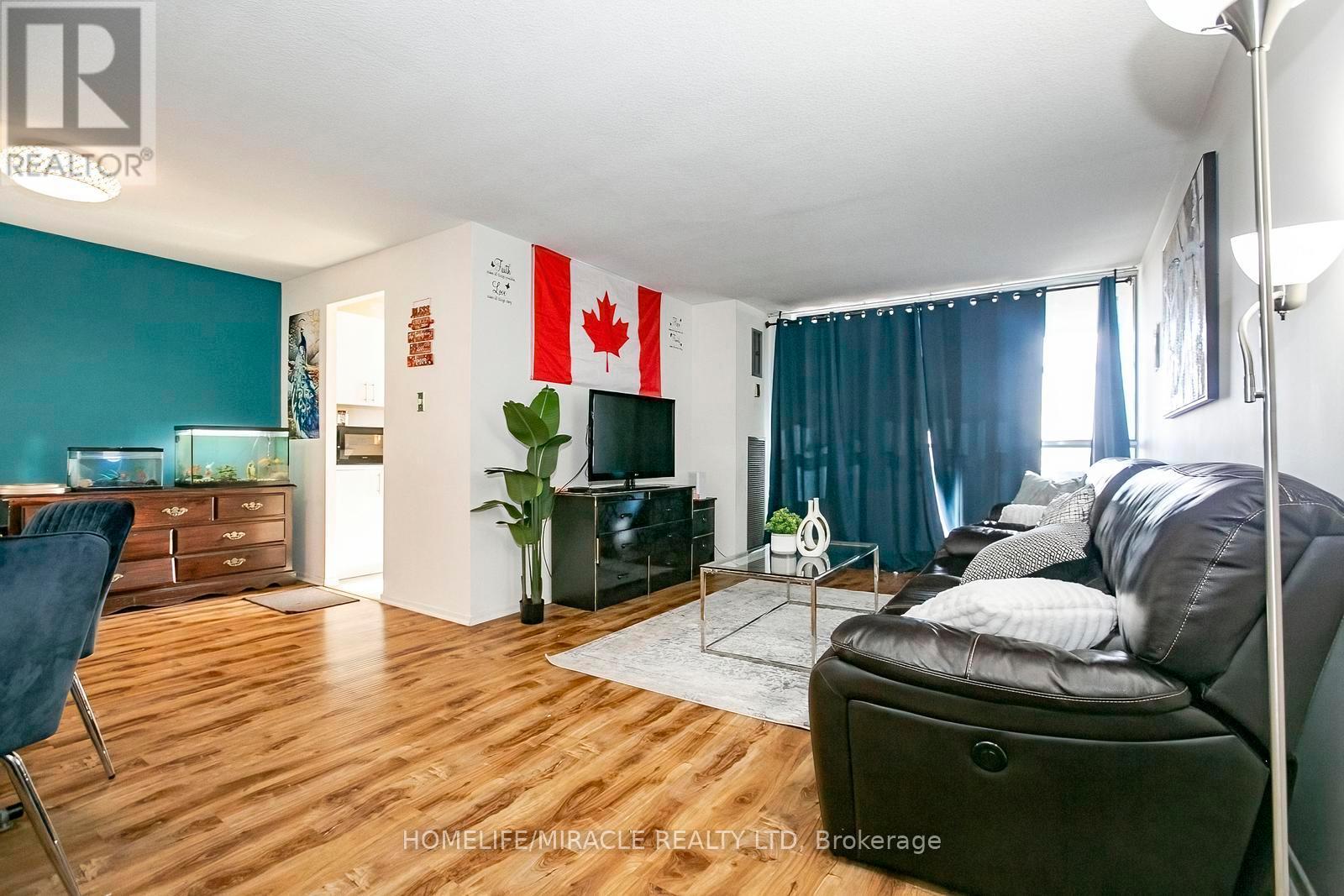 1610 - 15 Kensington Road, Brampton, Ontario L6T 3W2 - Photo 17 - W12526824