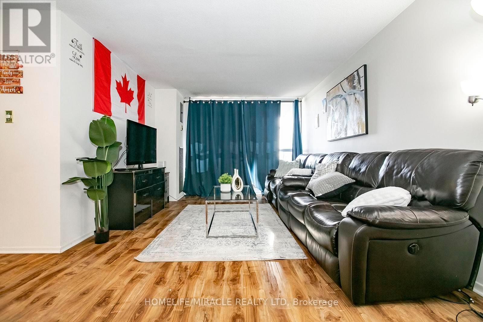 1610 - 15 Kensington Road, Brampton, Ontario L6T 3W2 - Photo 18 - W12526824