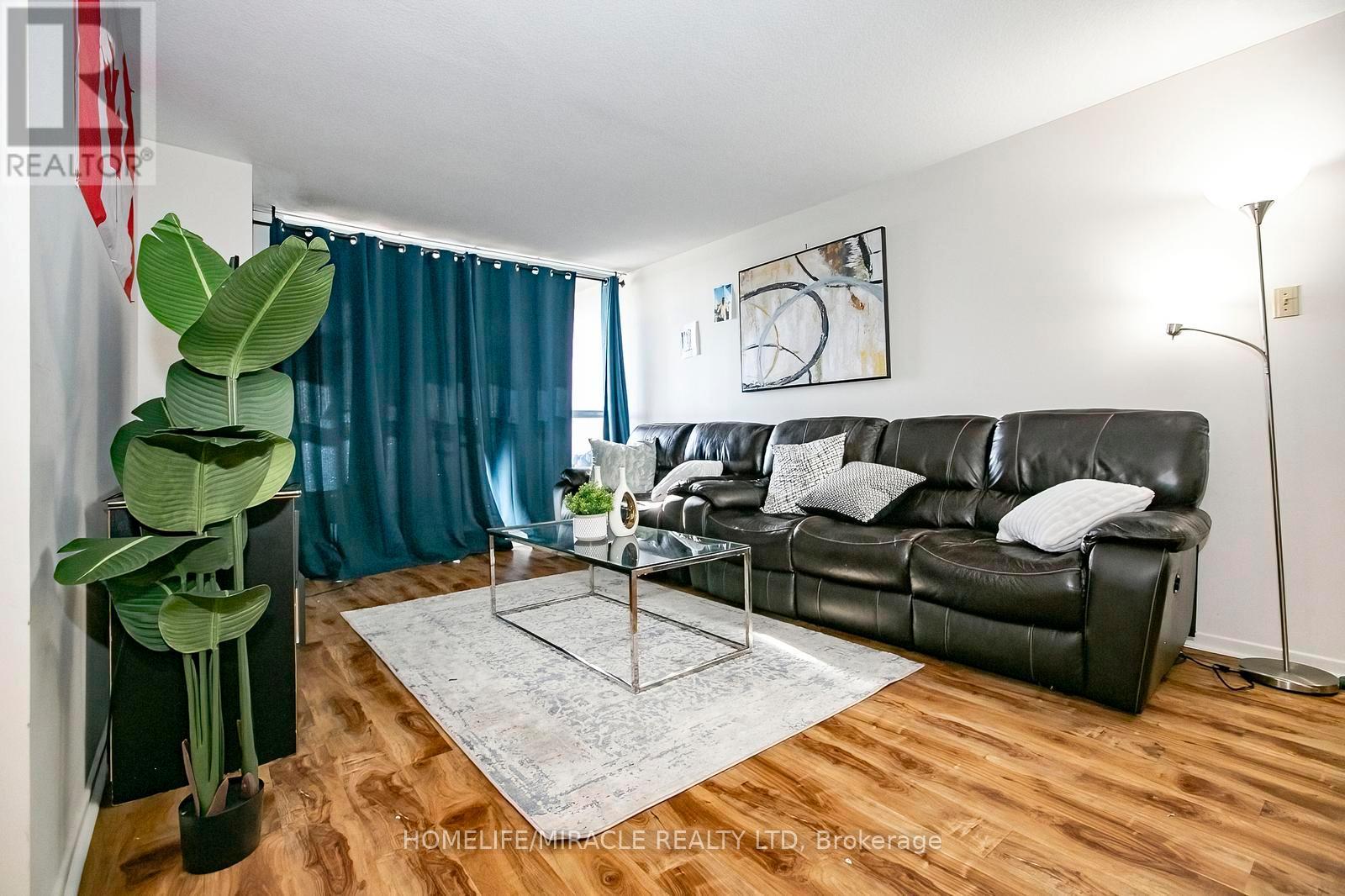 1610 - 15 Kensington Road, Brampton, Ontario L6T 3W2 - Photo 19 - W12526824