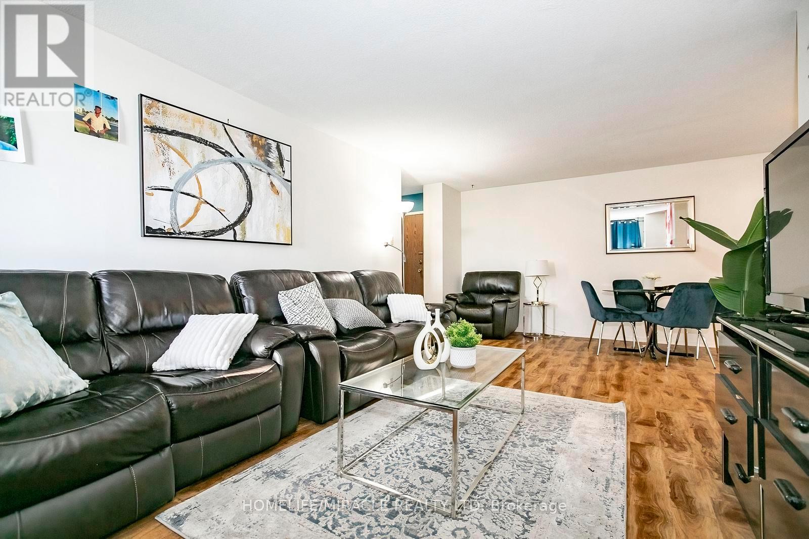 1610 - 15 Kensington Road, Brampton, Ontario L6T 3W2 - Photo 22 - W12526824