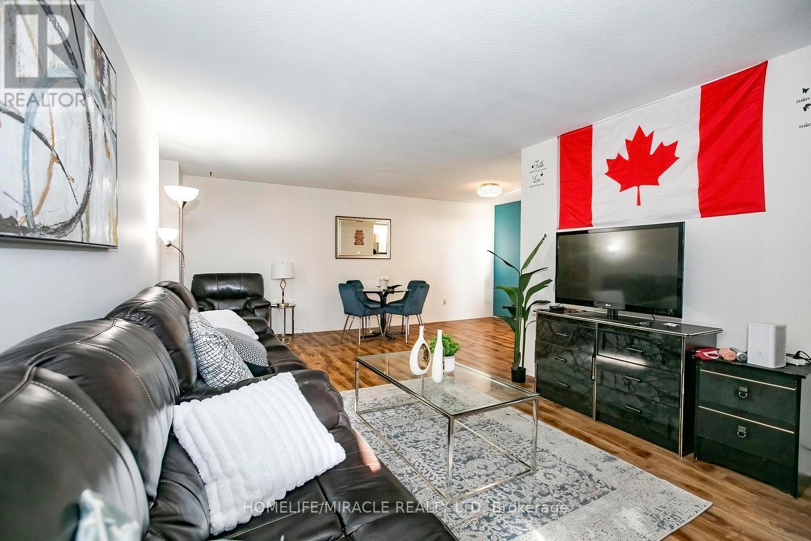 1610 - 15 Kensington Road, Brampton, Ontario L6T 3W2 - Photo 23 - W12526824