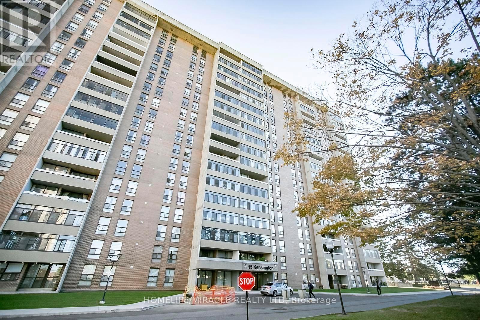 1610 - 15 Kensington Road, Brampton, Ontario L6T 3W2 - Photo 4 - W12526824