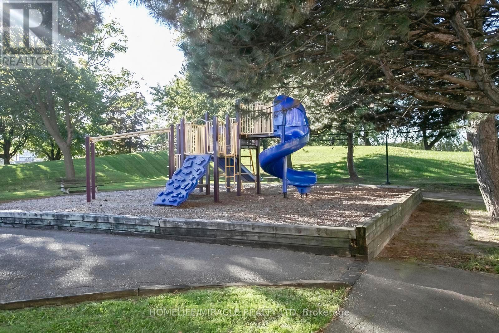 1610 - 15 Kensington Road, Brampton, Ontario L6T 3W2 - Photo 42 - W12526824