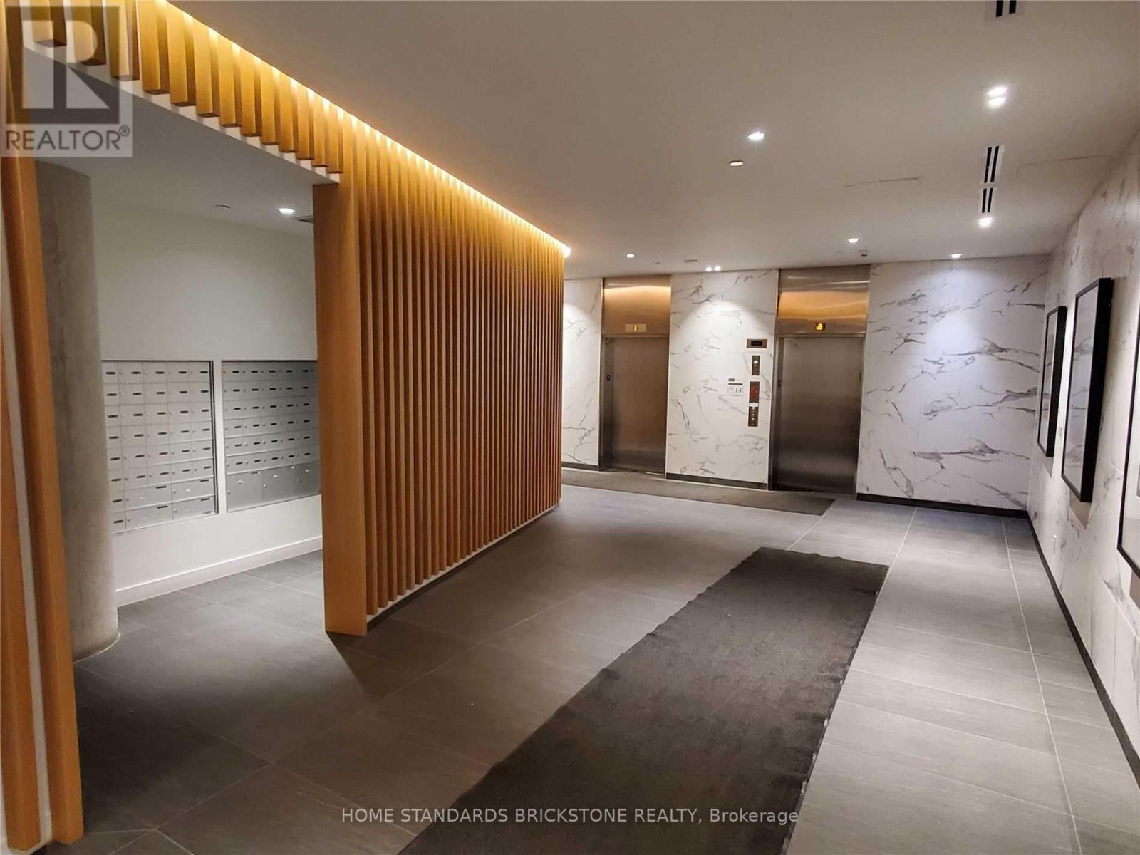 725 - 160 Flemington Road, Toronto, Ontario  M6A 0A9 - Photo 12 - W12526856