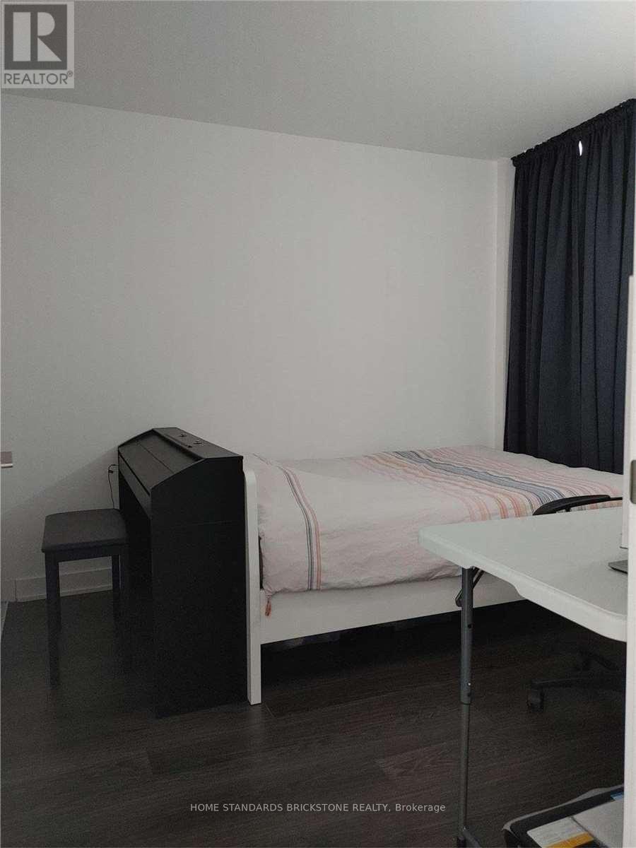 725 - 160 Flemington Road, Toronto, Ontario  M6A 0A9 - Photo 5 - W12526856