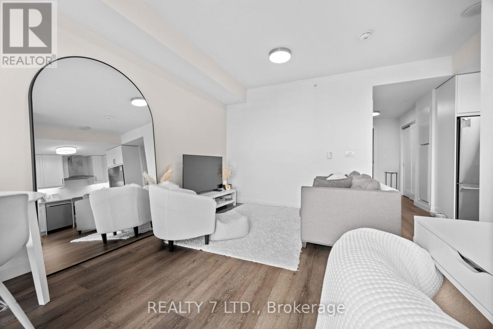 1701 - 500 Brock Avenue N, Burlington, Ontario L7S 0A5 - Photo 8 - W12526876