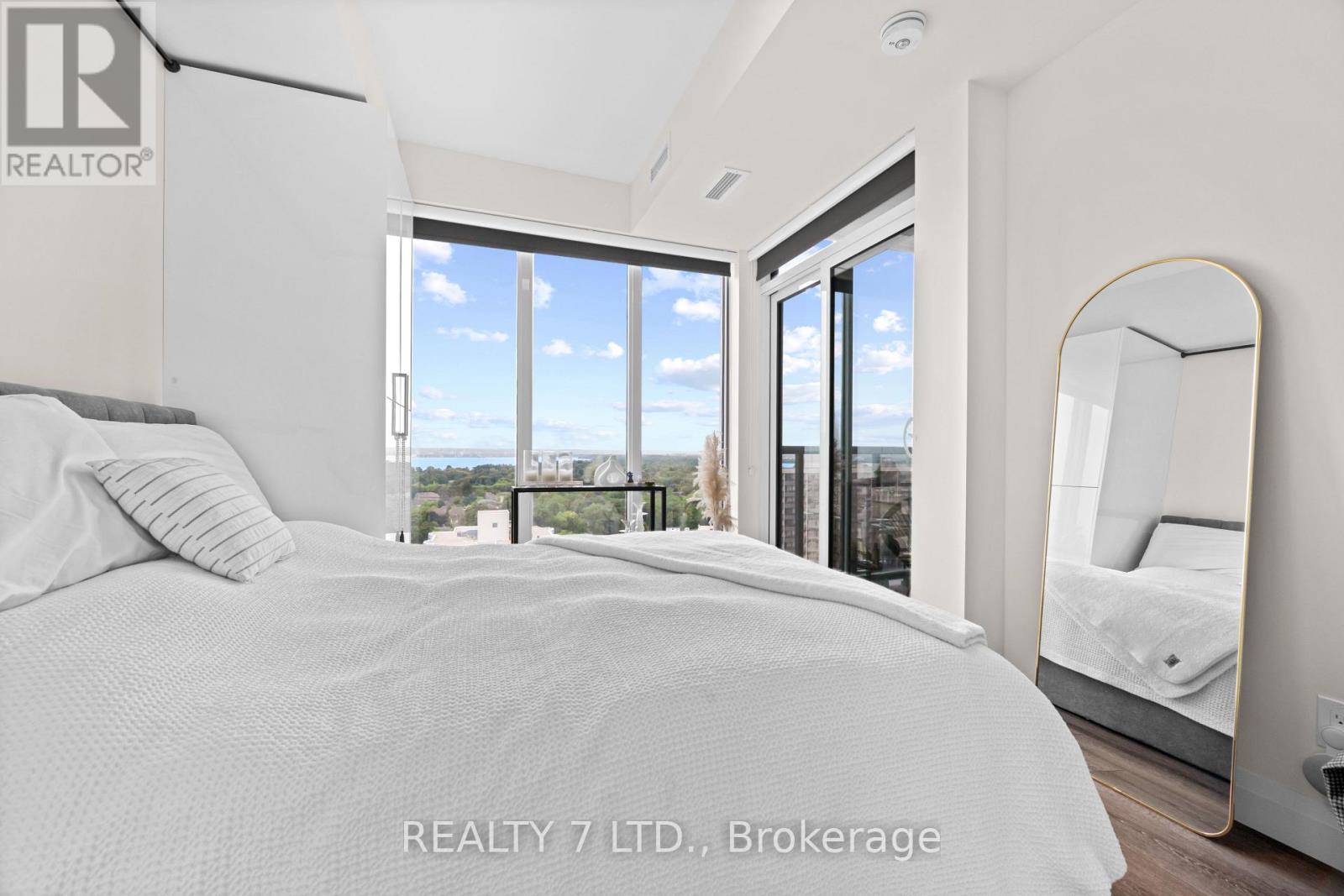 1701 - 500 Brock Avenue N, Burlington, Ontario L7S 0A5 - Photo 9 - W12526876