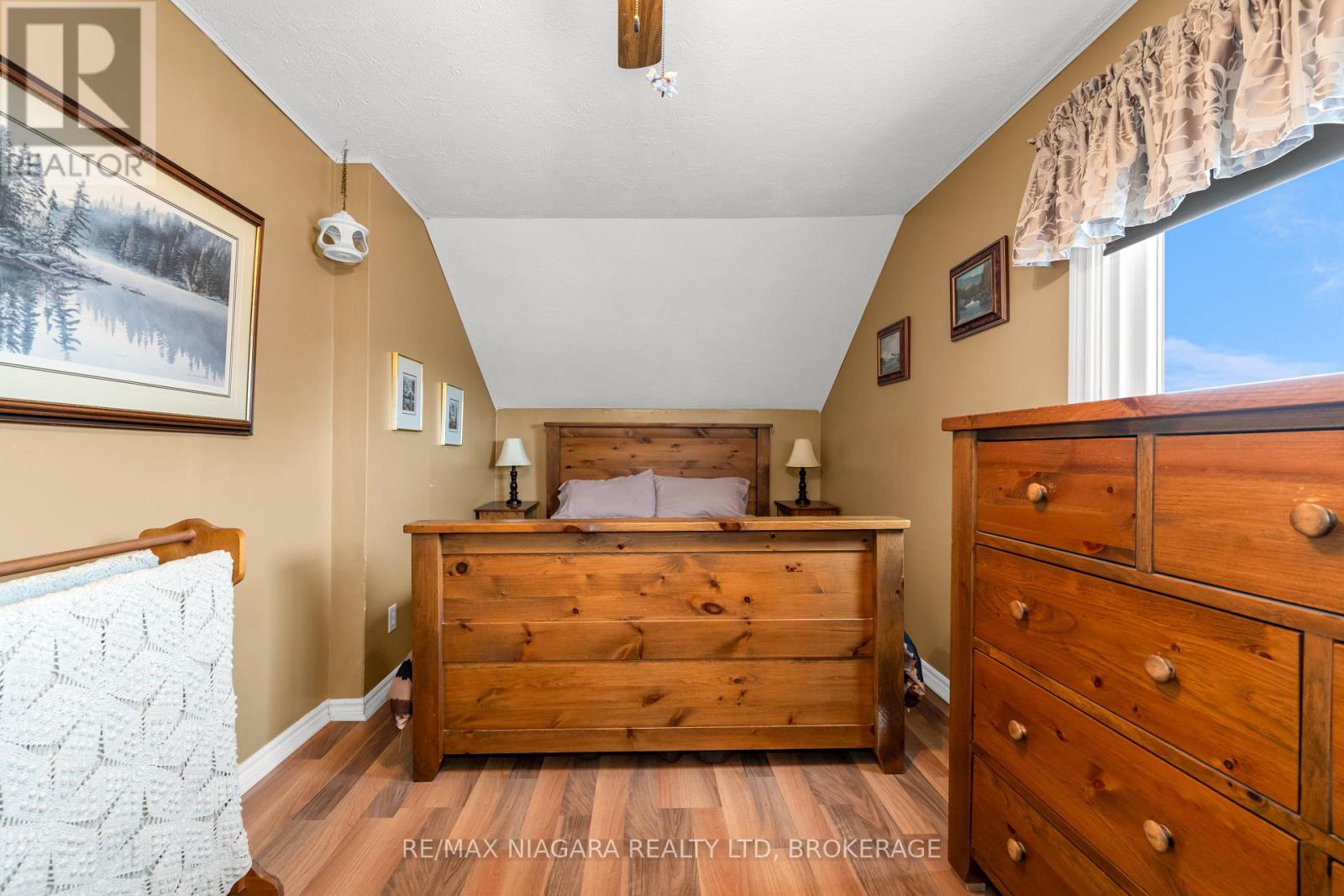 53 Turner Crescent, St. Catharines, Ontario L2P 2H8 - Photo 12 - X12526882