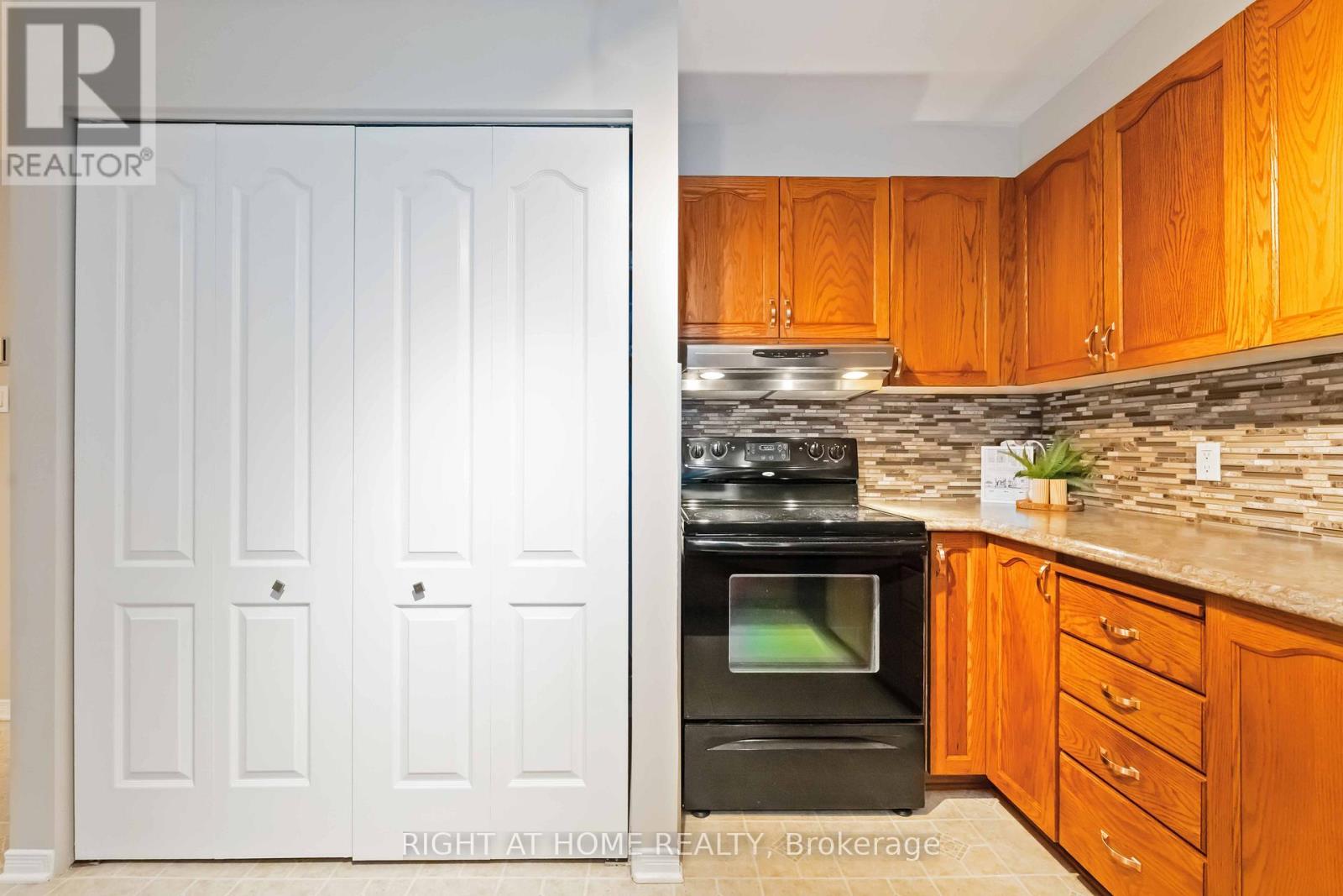 7 Weybridge Drive S, Ottawa, Ontario K2J 4A1 - Photo 16 - X12520818