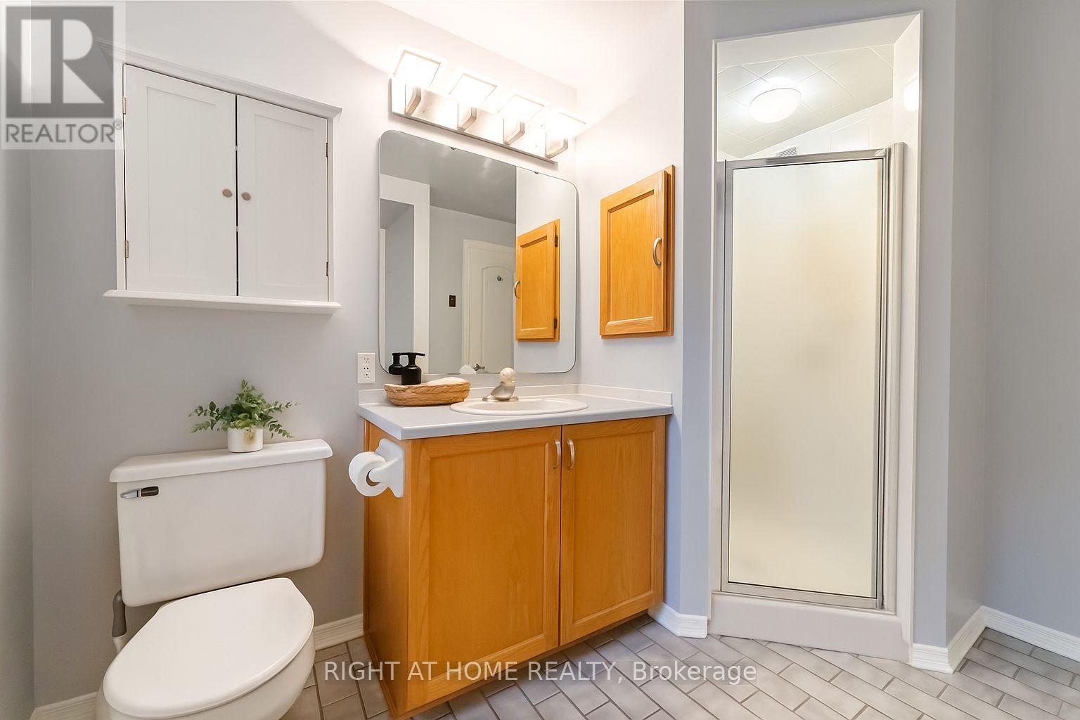 7 Weybridge Drive S, Ottawa, Ontario K2J 4A1 - Photo 22 - X12520818