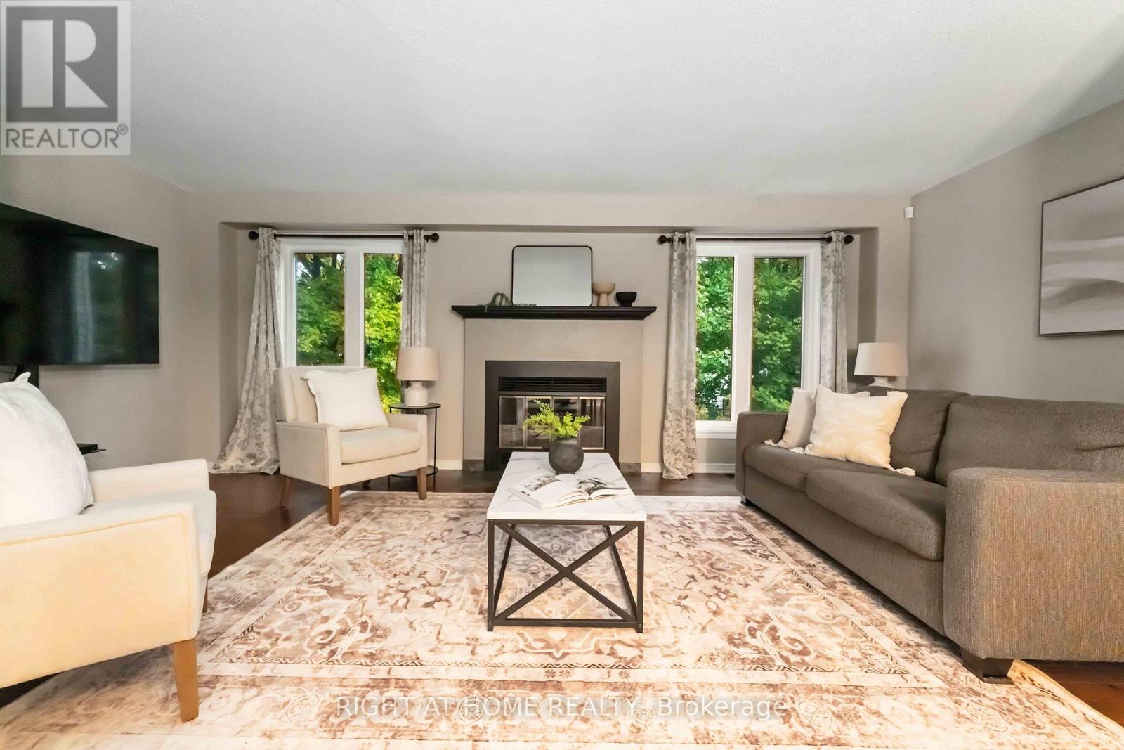 7 Weybridge Drive S, Ottawa, Ontario K2J 4A1 - Photo 7 - X12520818