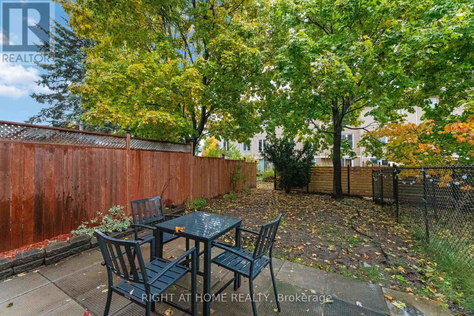 7 Weybridge Drive S, Ottawa, Ontario K2J 4A1 - Photo 28 - X12520818