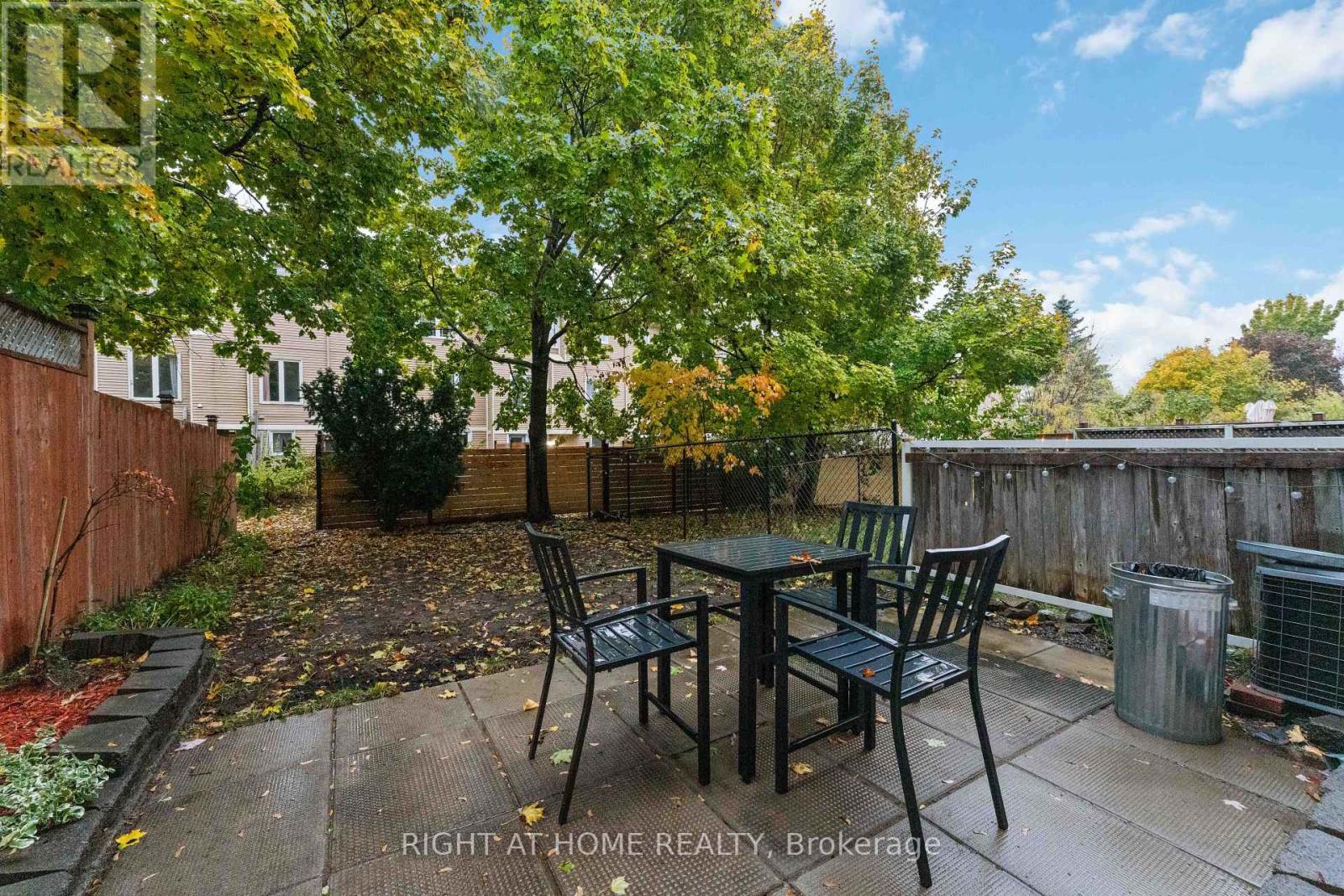 7 Weybridge Drive S, Ottawa, Ontario K2J 4A1 - Photo 27 - X12520818