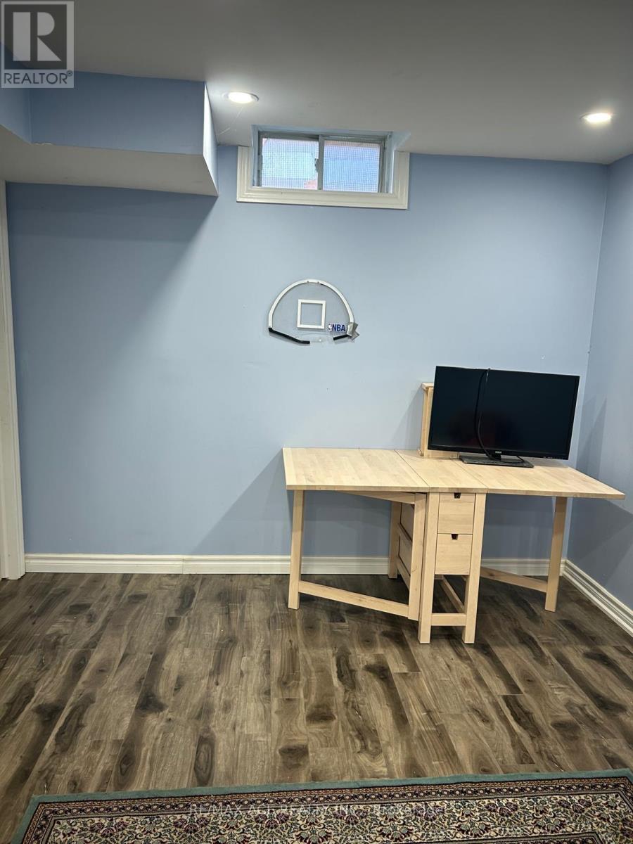 104 Long Point Drive, Richmond Hill, Ontario  L4E 3Z7 - Photo 17 - N12463567