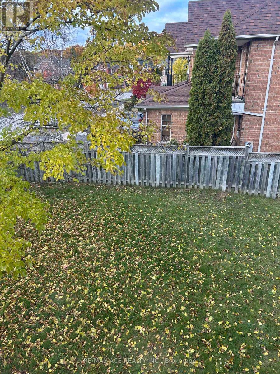 104 Long Point Drive, Richmond Hill, Ontario  L4E 3Z7 - Photo 19 - N12463567