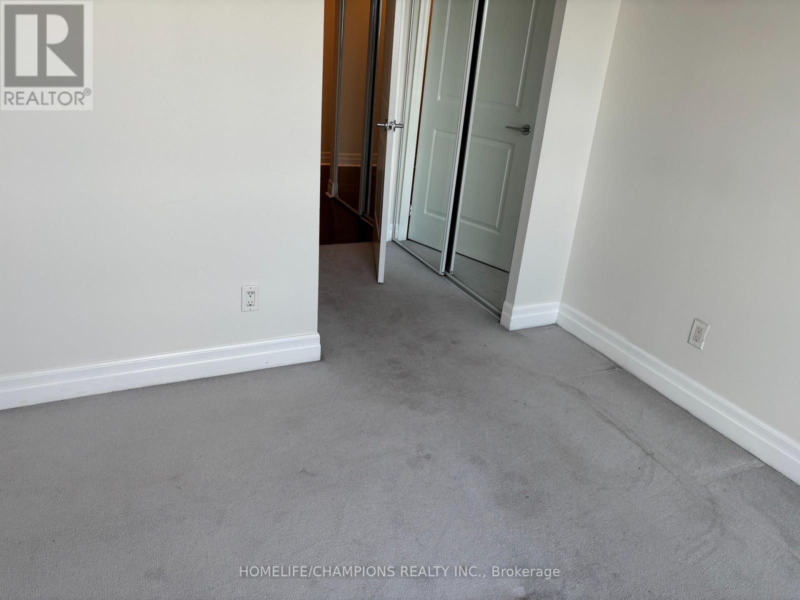 701f - 8130 Birchmount Road, Markham, Ontario L6G 0E4 - Photo 2 - N12526890