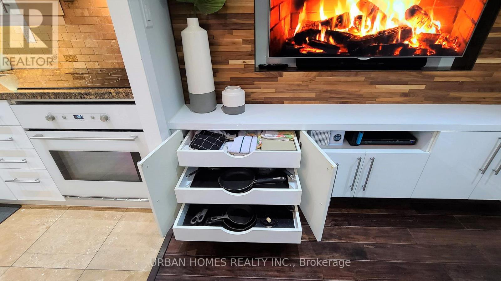 215 - 16a Elgin Street, Markham, Ontario L3T 4T4 - Photo 5 - N12526904