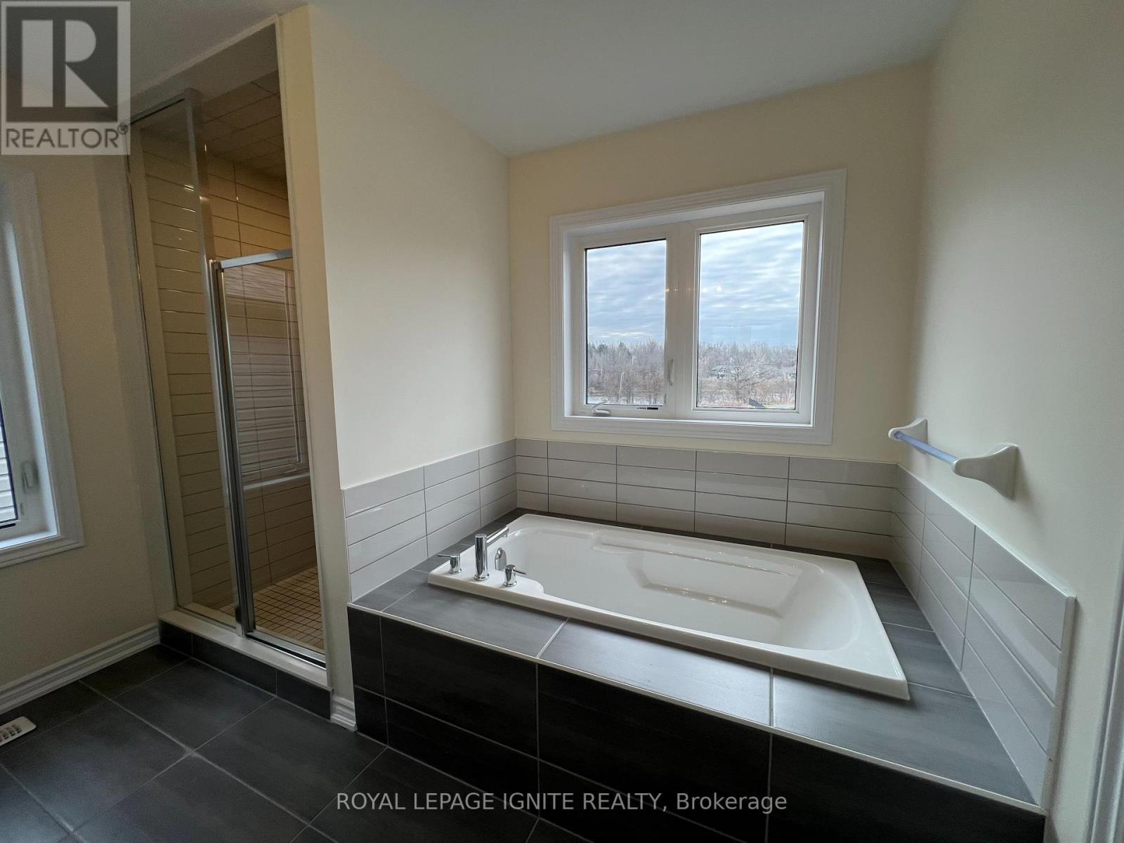 84 Gilham Way, Brant, Ontario N3L 0M9 - Photo 11 - X12518204