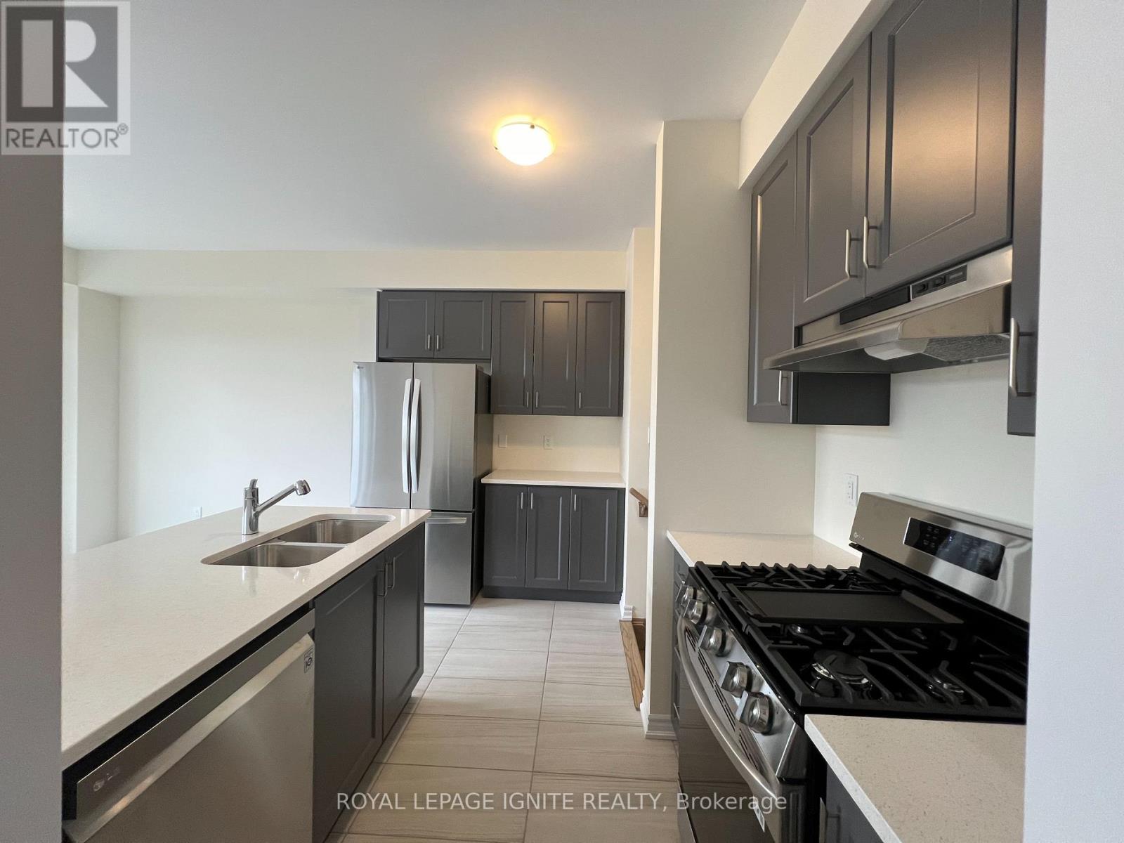 84 Gilham Way, Brant, Ontario N3L 0M9 - Photo 6 - X12518204